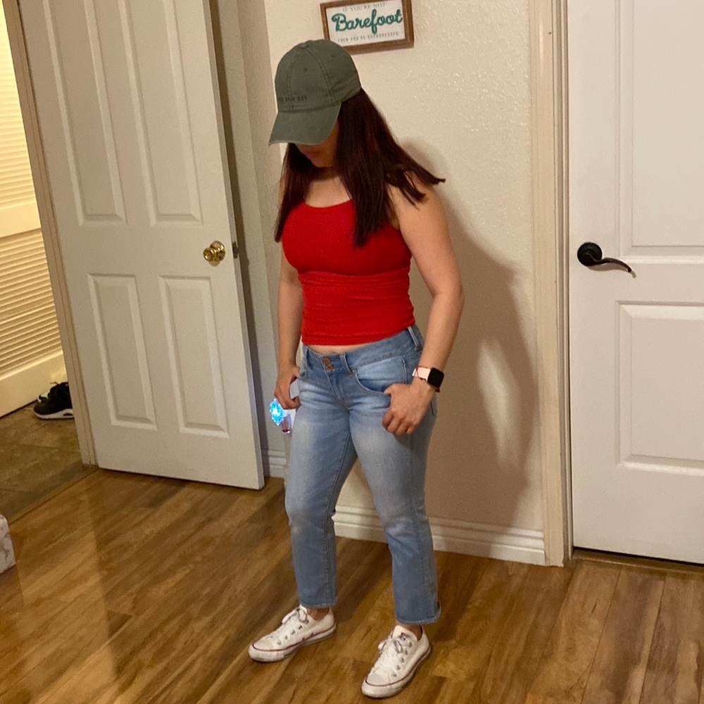 American eagle jeans, size 4. Used, in good condition